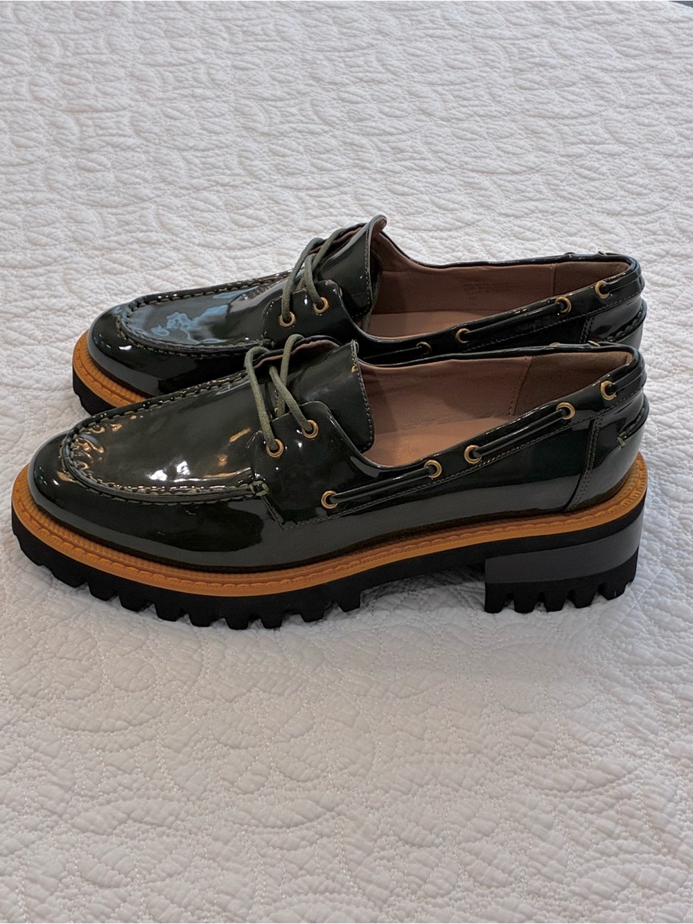 Aerosoles Russell Forest Green Patent Chunky Lug Sole Boat Shoes Loafers 9M New